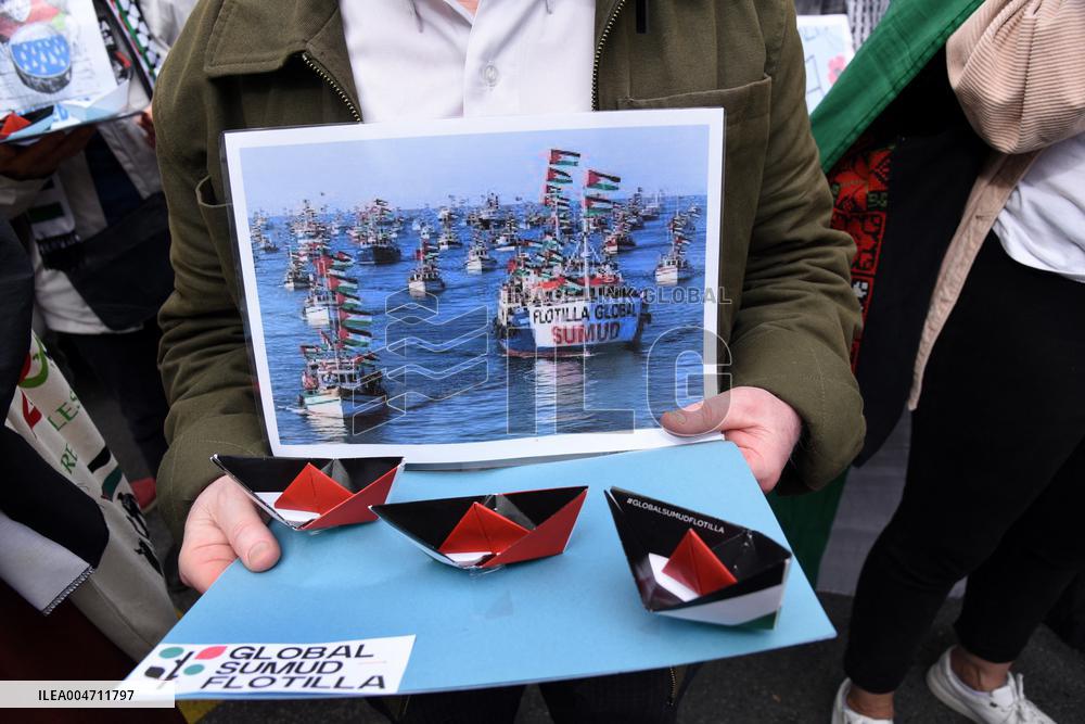 Demonstration In Support Of Palestine And Global Sumud Flotilla - Paris