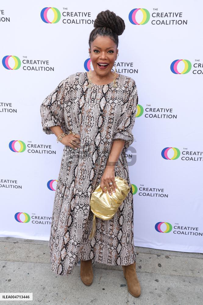 The Creative Coalition's 11th Annual Humanitarian Awards - LA