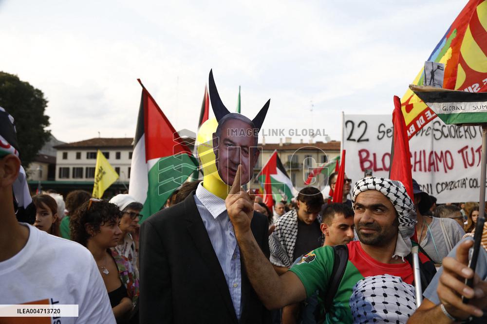 Demonstration in support of Flotilla and Palestine - Milan