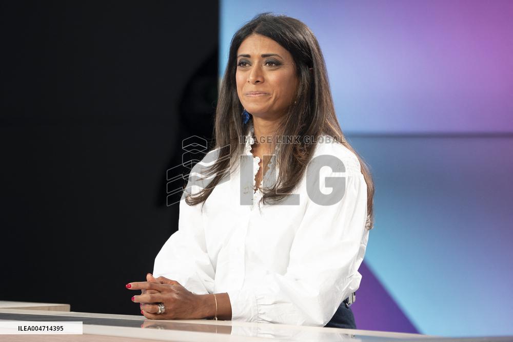 Agnes Evren at Dimanche En Politique on France 3 - Paris