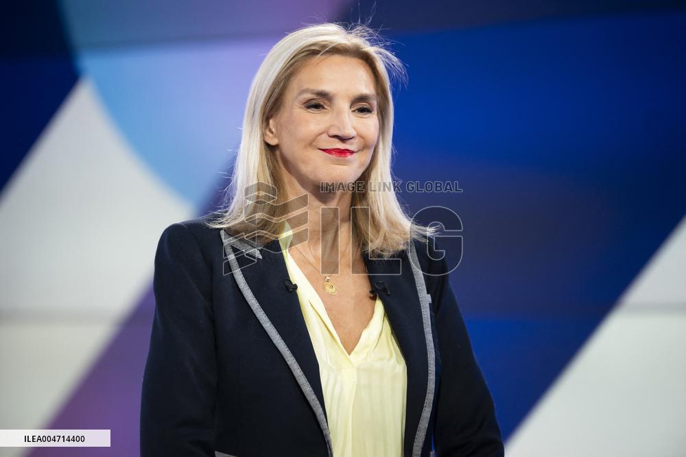 Agnes Evren at Dimanche En Politique on France 3 - Paris