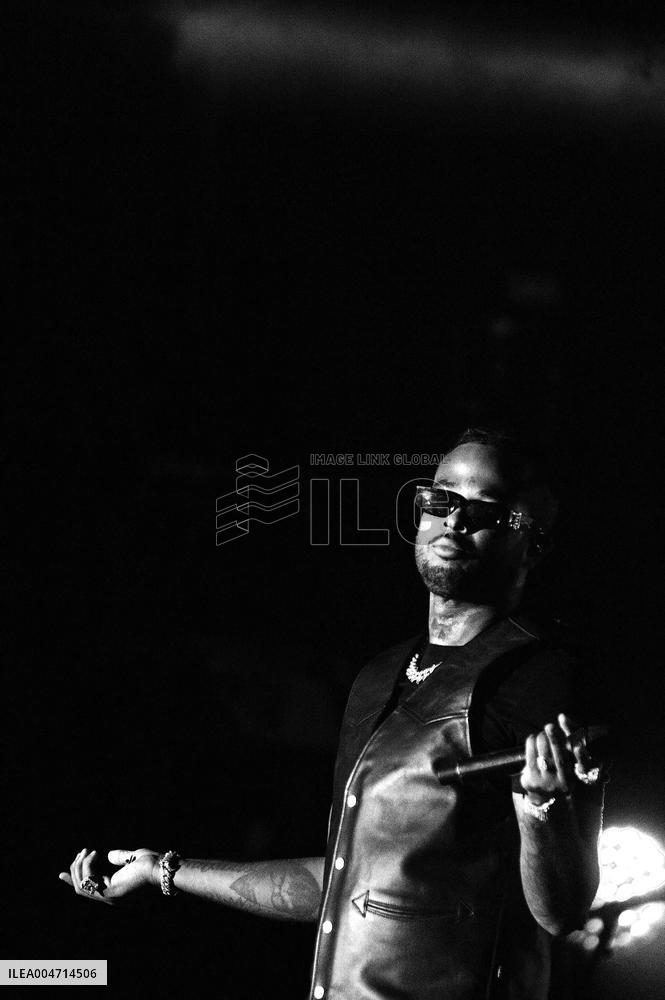 Kalash on stage at the Fete De L‘Humanite 2025 - Bretigny sur Orge