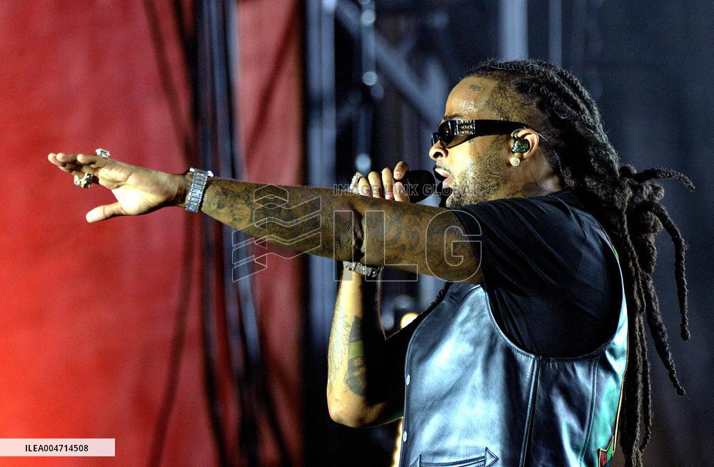 Kalash on stage at the Fete De L‘Humanite 2025 - Bretigny sur Orge