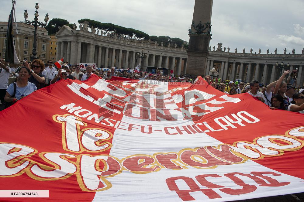 Pope Leo XIV Leading The Angelus Prayer On His 70Th Birthday - Vatican