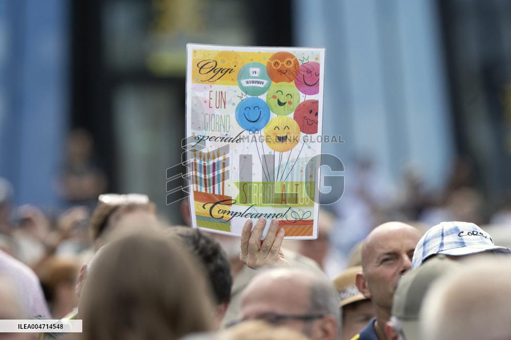 Pope Leo XIV Leading The Angelus Prayer On His 70Th Birthday - Vatican