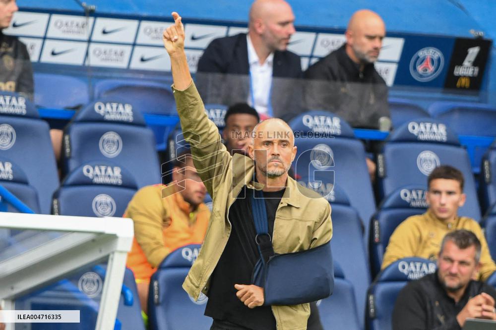 Luis Enrique At PSG v RC Lens - Paris