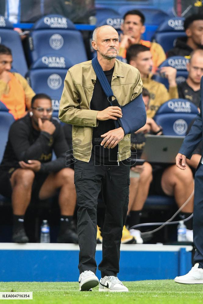 Luis Enrique At PSG v RC Lens - Paris