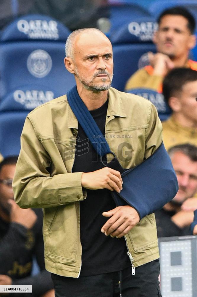 Luis Enrique At PSG v RC Lens - Paris