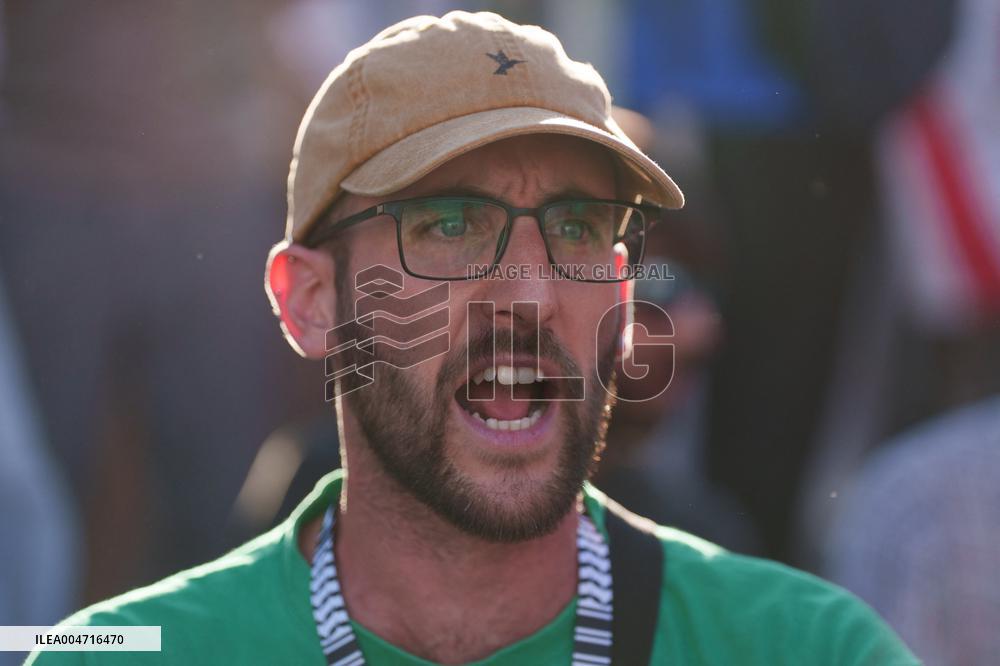 Madrid Hosts Final Stage Of The Vuelta Ciclista A España Marked By Pro-Palestinian Protests
