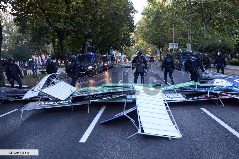 Madrid Hosts Final Stage Of The Vuelta Ciclista A España Marked By Pro-Palestinian Protests