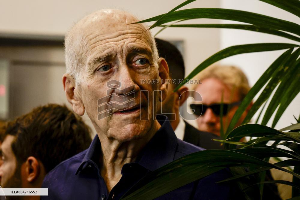 Ehud Olmert At Falafel And Democracy Conference - Naples