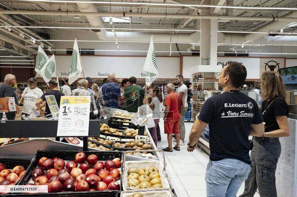 Farmers Protest in Supermarkets - France