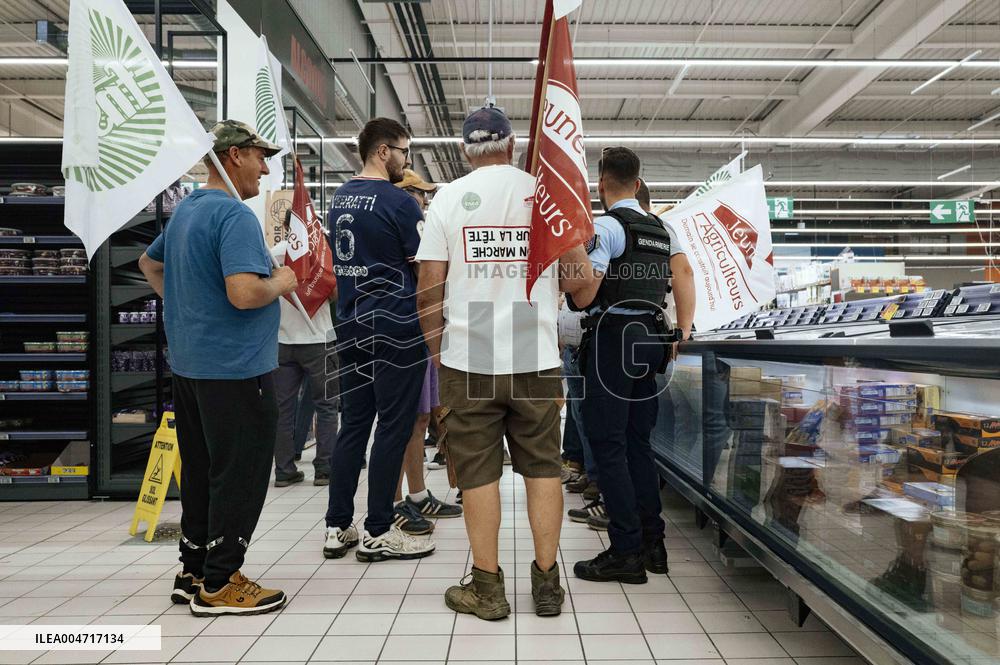 Farmers Protest in Supermarkets - France