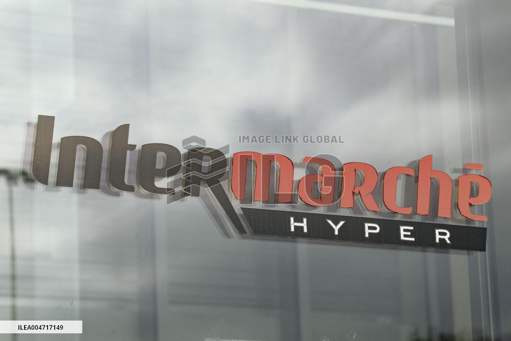 Farmers Protest in Supermarkets - France