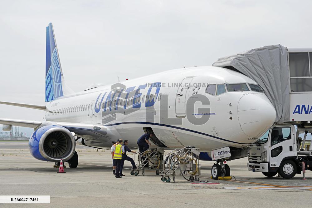United plane after emergency landing