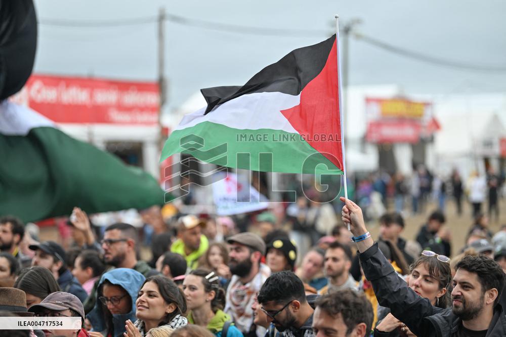 Concert At Fete de l'Humanite - Bretigny Sur Orge