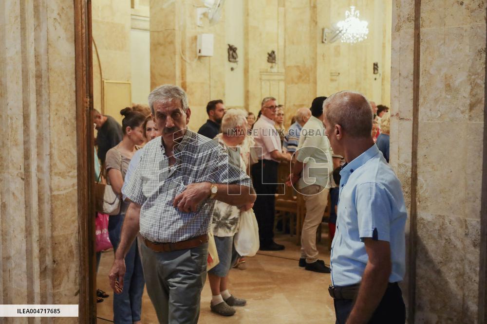 Aleppo Christians Mark Feast of the Cross