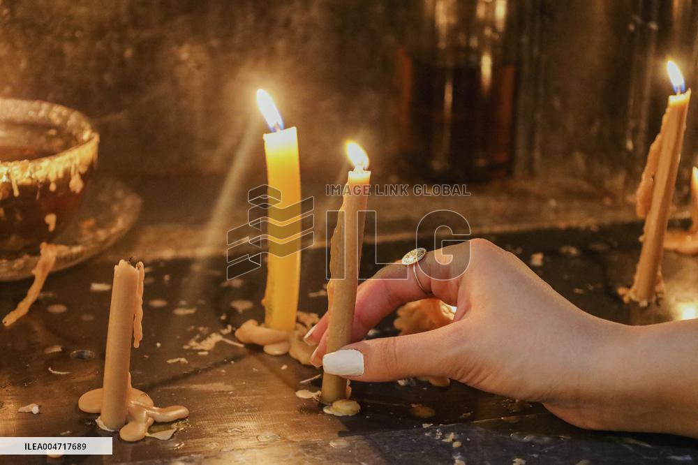 Aleppo Christians Mark Feast of the Cross