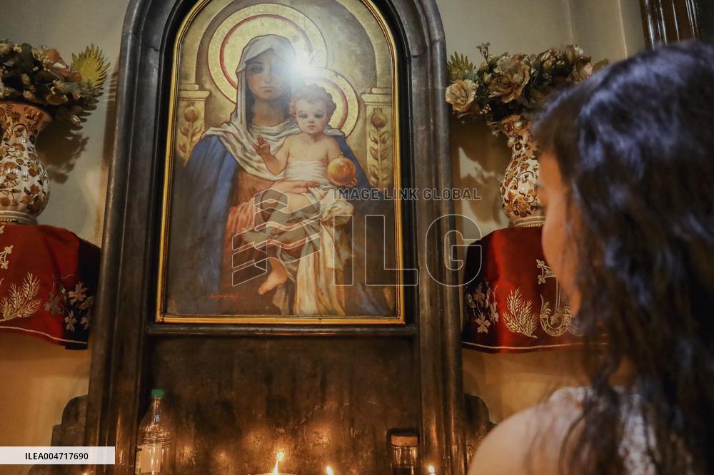Aleppo Christians Mark Feast of the Cross