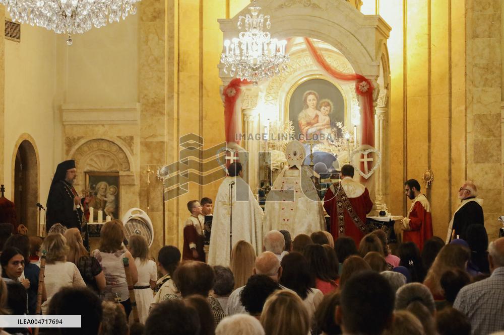 Aleppo Christians Mark Feast of the Cross