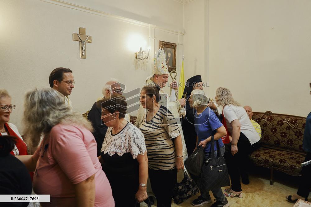 Aleppo Christians Mark Feast of the Cross