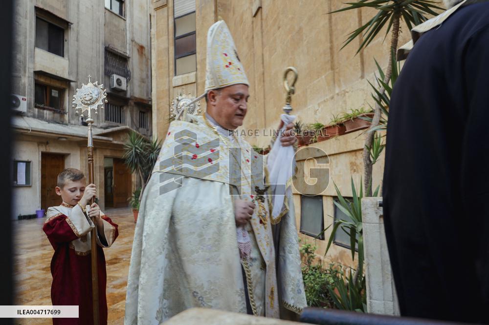 Aleppo Christians Mark Feast of the Cross