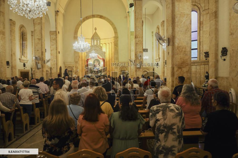 Aleppo Christians Mark Feast of the Cross