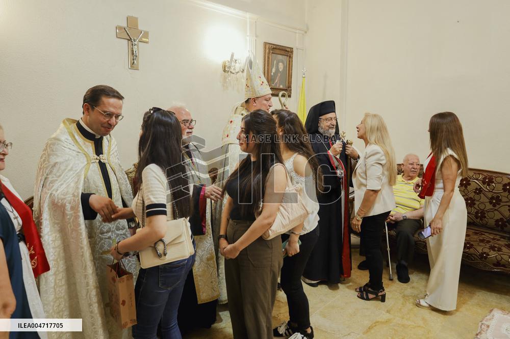 Aleppo Christians Mark Feast of the Cross