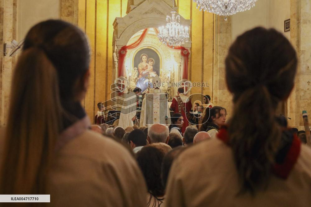 Aleppo Christians Mark Feast of the Cross