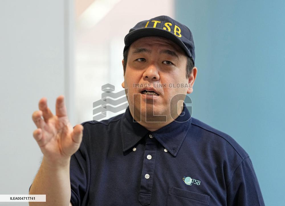 United plane after emergency landing