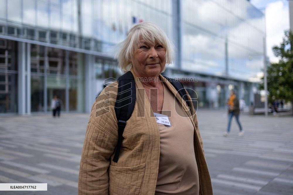Support of 12 assisted-suicide activists at the opening of their trial - Paris