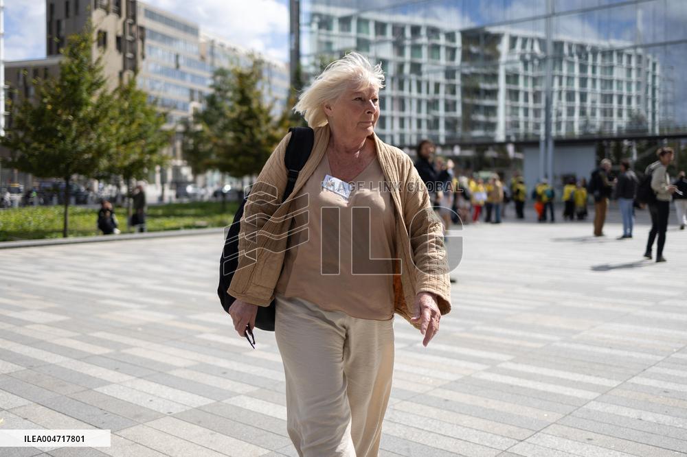 Support of 12 assisted-suicide activists at the opening of their trial - Paris