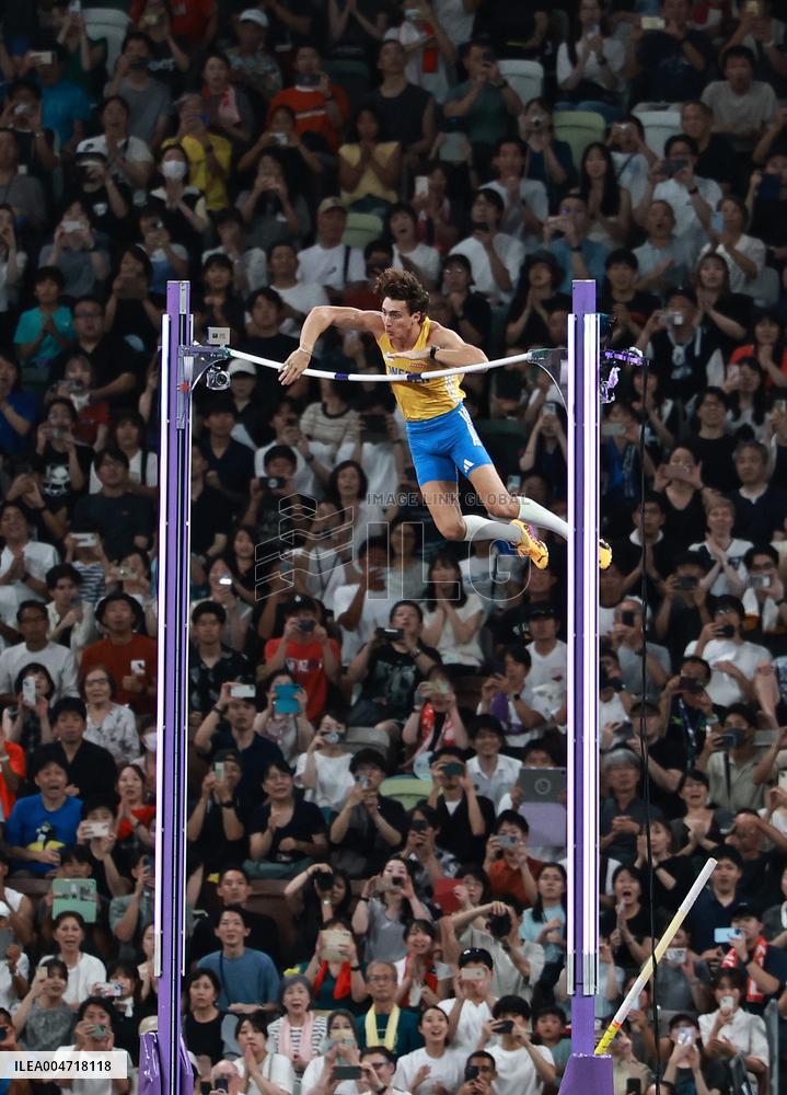Duplantis Breaks World Pole Vault Record - Tokyo