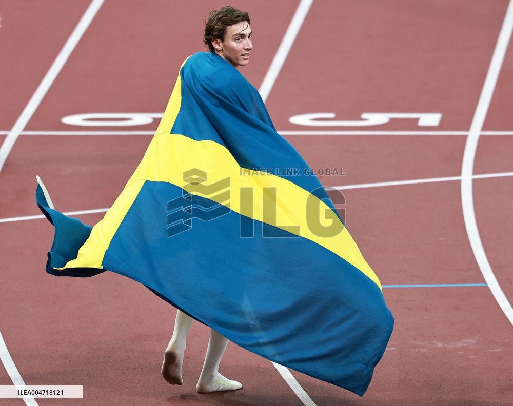 Duplantis Breaks World Pole Vault Record - Tokyo