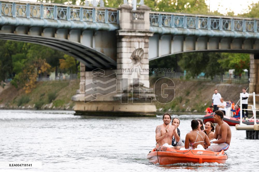 The First Edition Of Sports' Day - Paris