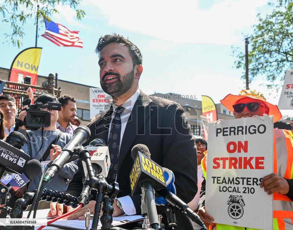 Mamdani Rallies with Striking Members of Teamsters Local 210 in Bronx, NY