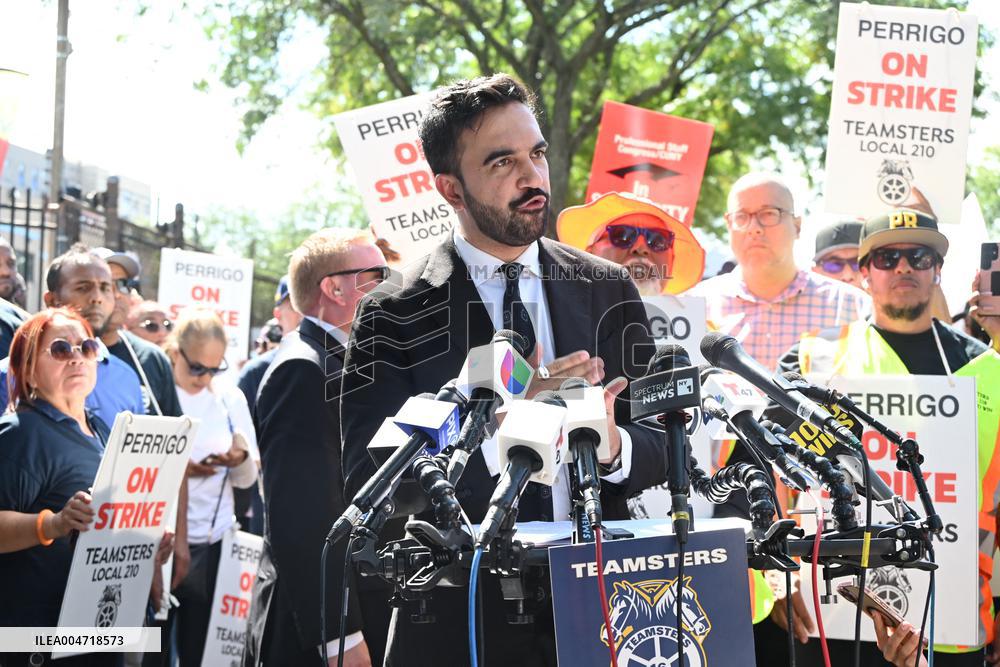Mamdani Rallies with Striking Members of Teamsters Local 210 in Bronx, NY