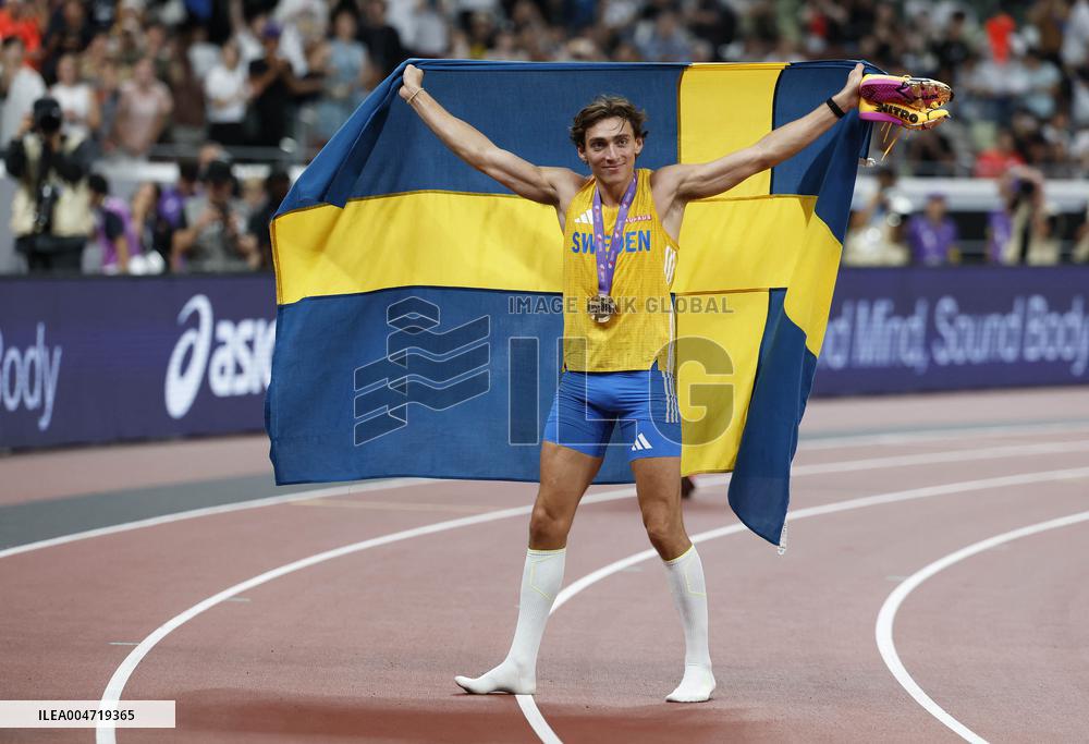 Duplantis Breaks World Pole Vault Record - Tokyo