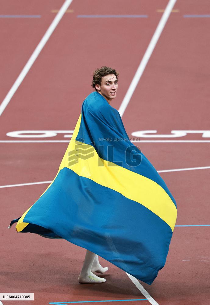 Duplantis Breaks World Pole Vault Record - Tokyo