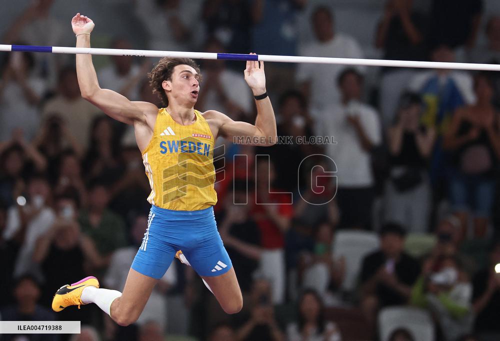 Duplantis Breaks World Pole Vault Record - Tokyo