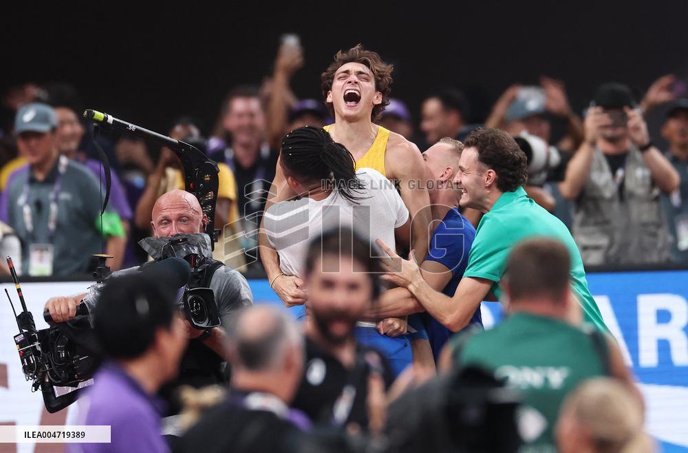 Duplantis Breaks World Pole Vault Record - Tokyo