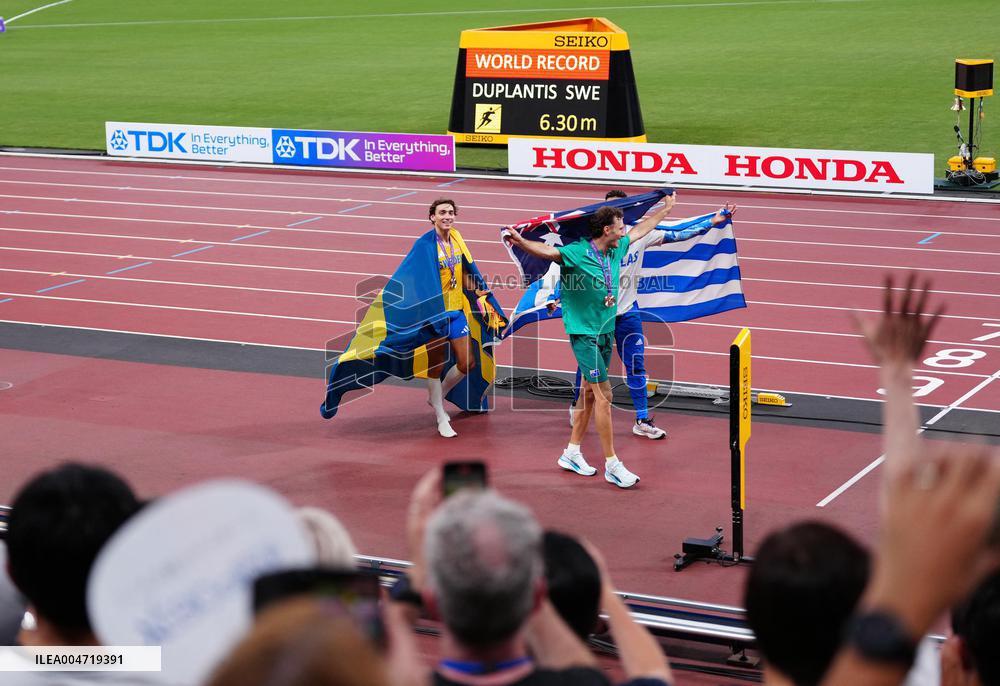 Duplantis Breaks World Pole Vault Record - Tokyo