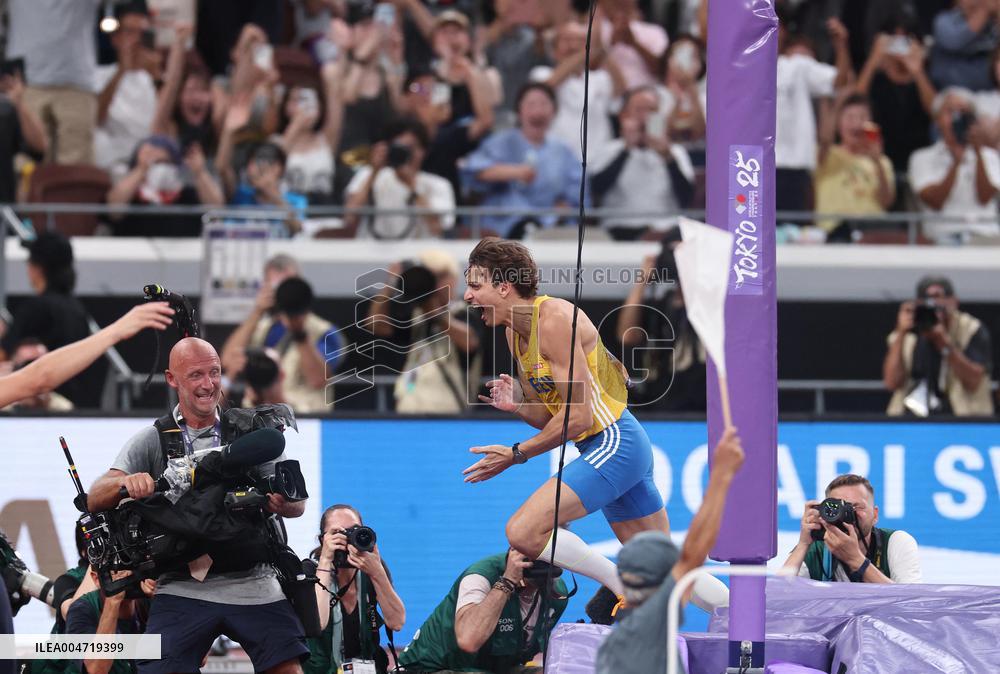Duplantis Breaks World Pole Vault Record - Tokyo