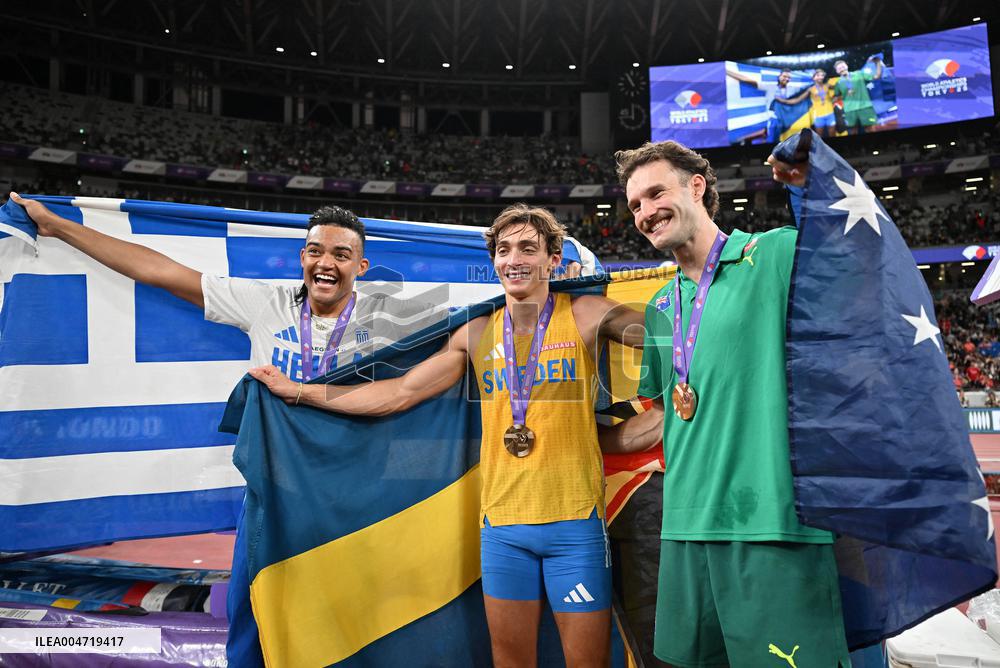 Duplantis Breaks World Pole Vault Record - Tokyo