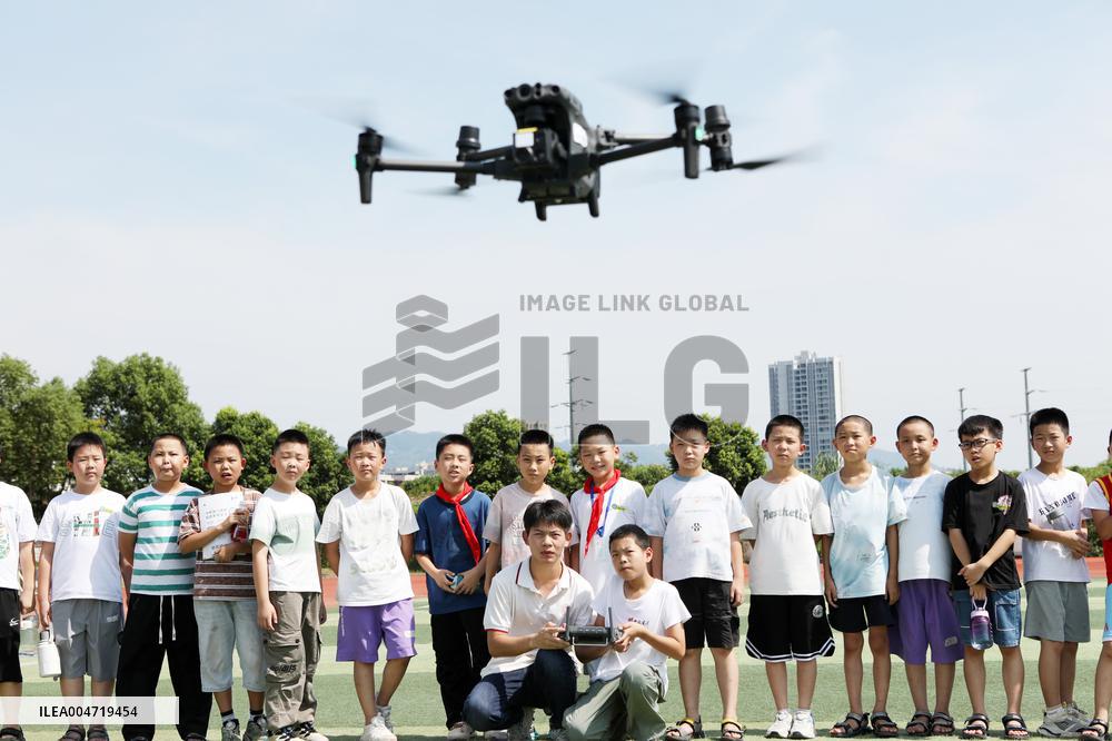 Primary School Science Popularization Education