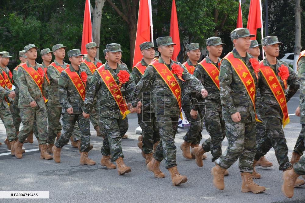 New Recruit Farewell Ceremony
?