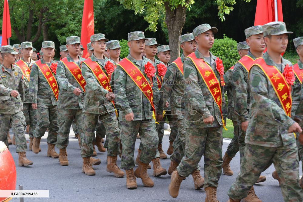 New Recruit Farewell Ceremony
?