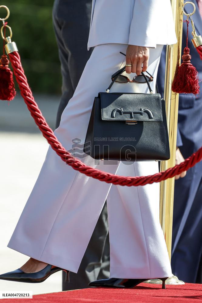 King Felipe VI and Queen Letizia Head To Egypt - Madrid
