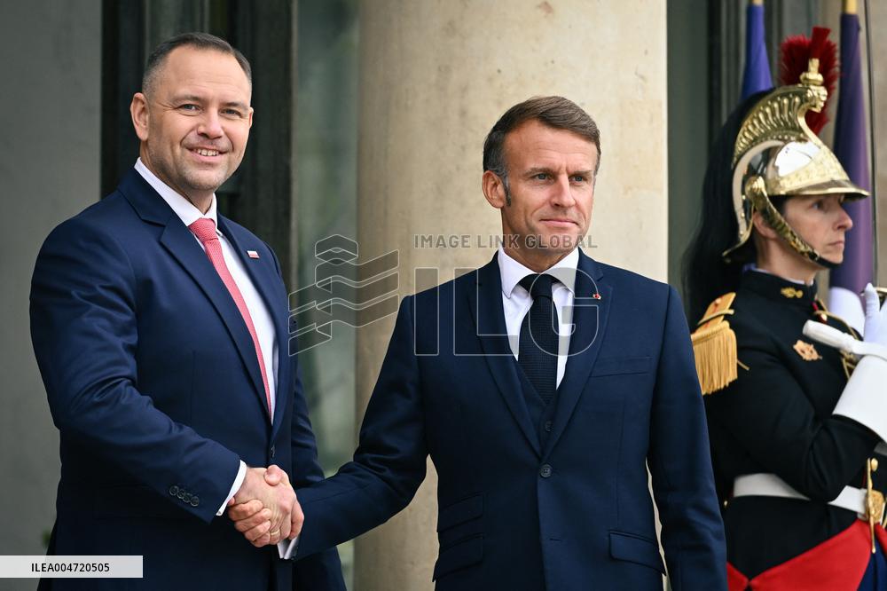 Emmanuel Macron welcomes President of the Republic of Poland Karol Nawrocki at the Elysee FA