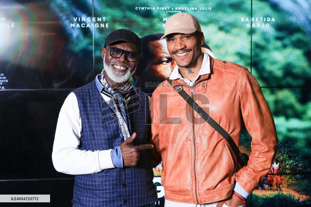 Muganga Premiere - Paris